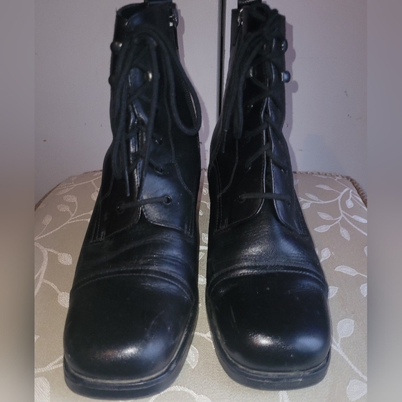 Infiniti Black Lace-up Bootie Sz.8.5M - Picture 4 of 6